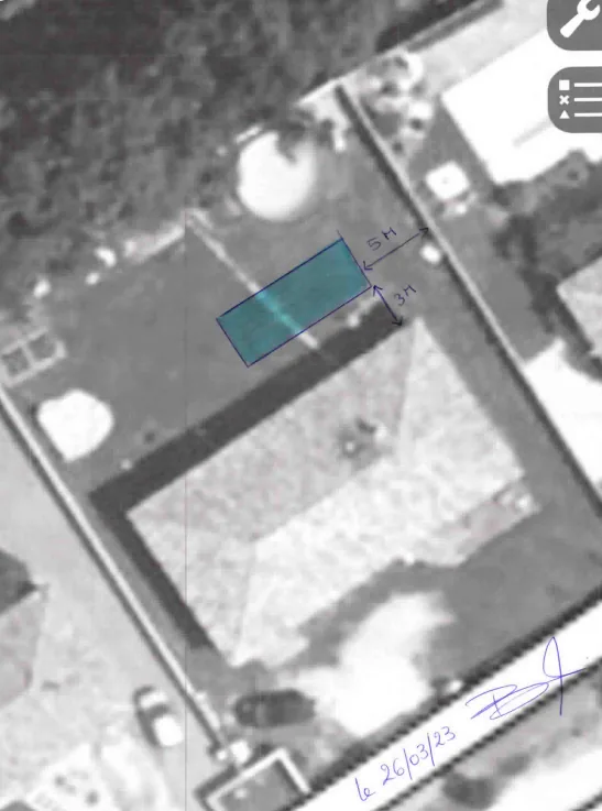 Exemple d'implantation d'une piscine sur une vue aérienne